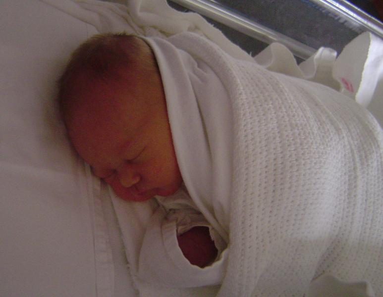 Baby/2003-10-11/luke_sleeping2.jpg