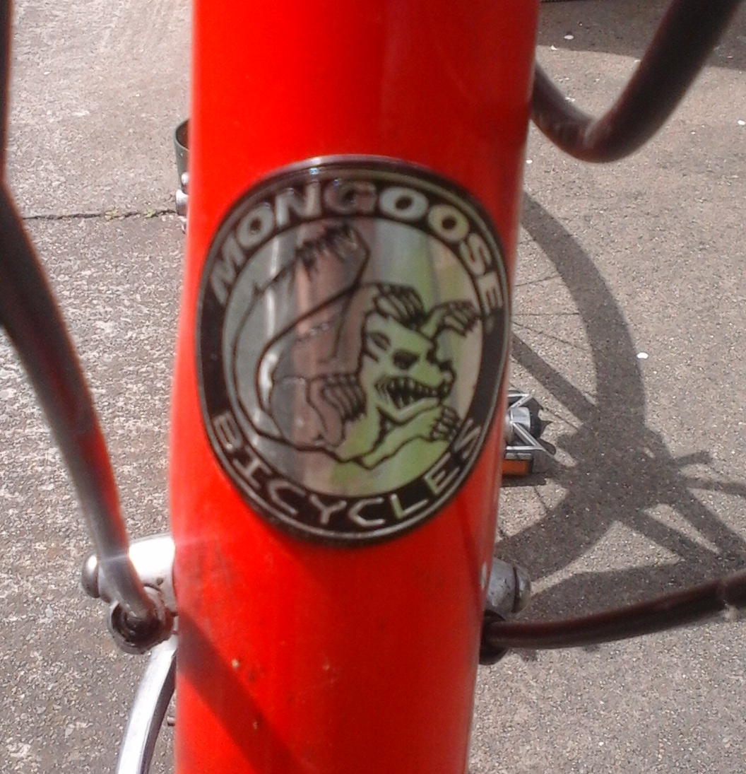 bikes/mongoose/mong-headtube-badge.jpg