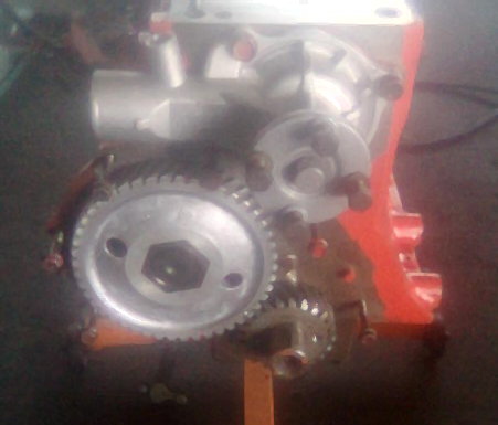 landrover/2008-01-29_202/timing_gear_and_water_pump.jpg